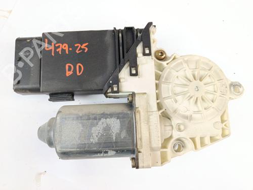 Rudehejsemotor forskærm højre SEAT LEON (1M1) 1.9 TDI (110 hp) 28599902