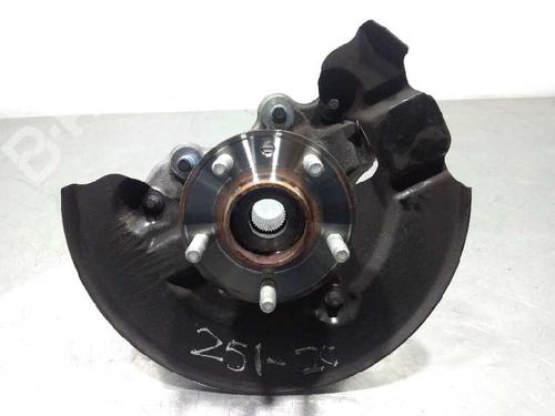 Used Right front steering knuckle VOLVO V40 Hatchback (525) D3 (150 hp) 10752307