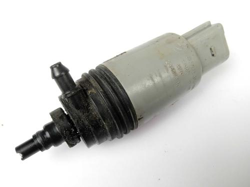 Used Washer pump Washer pump BMW 5 (E60) 520 d (177 hp) 14350773 14350773