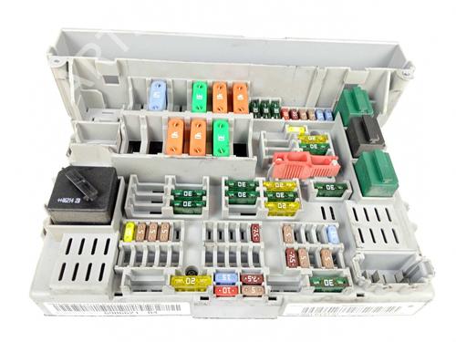 Used Fuse box Fuse box 10177865 10177865