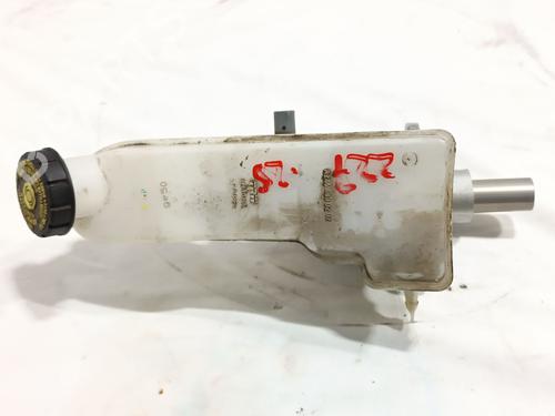 Brake master cylinder MERCEDES-BENZ GLA-CLASS (X156) GLA 200 CDI / d (156.908) | BP25866923M77 