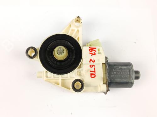 right-rear-window-motor-mercedes-benz-e-class-w212-2009-2010-2011-2012-2013-2014-2015-2016-34634594 main image