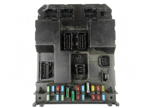 Used Fuse box Fuse box 13921684 13921684