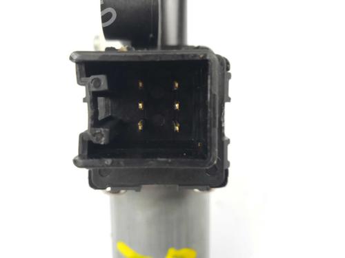 Left front window motor MAZDA 2 Hatchback (DL, DJ) 1.5 E-SKYACTIV G | BP36224173E21 - Image 3