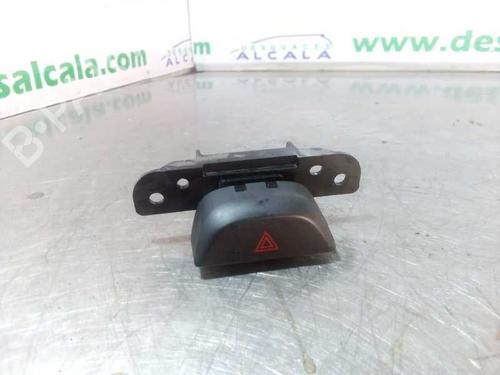 warning-switch-nissan-pulsar-hatchback-c13-63207-4-pines-2014-14354691 main image