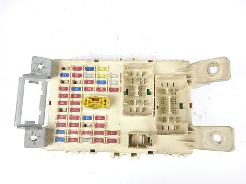 Used Fuse box Fuse box 16703934 16703934