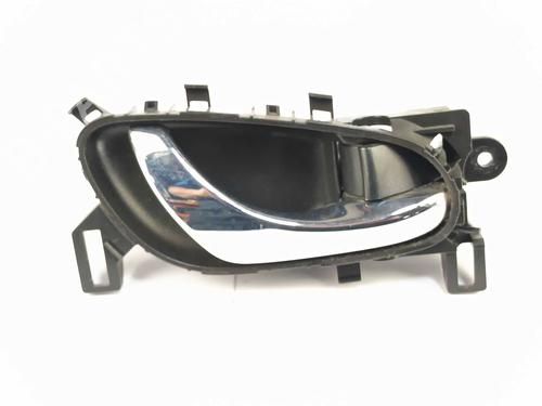 Used Front right interior door handle Front right interior door handle 37174821 37174821
