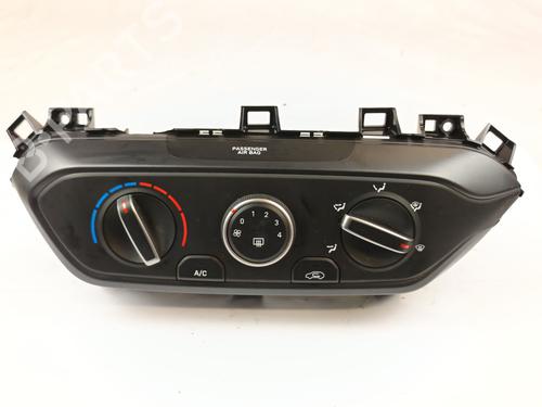 AC Styreenhet / Manøvreringsenhet HYUNDAI i20 III (BC3, BI3) 1.2 (84 hp) 28516865