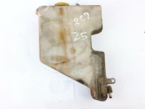 Serbatoio di espansione NISSAN TERRANO II (R20) 2.7 TDi 4WD (125 hp) 31358550