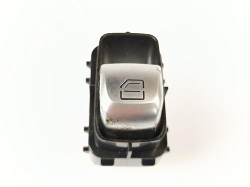 Used Right front window switch MERCEDES-BENZ C-CLASS (W205) C 220 BlueTEC / d (205.002, 205.004) (170 hp) 26295316