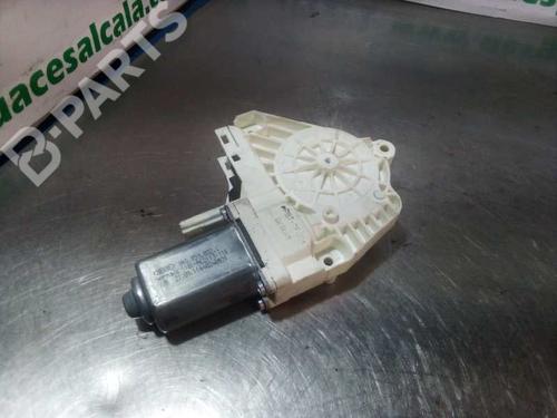 Used Front right window mechanism Front right window mechanism AUDI A1 Sportback (8XA, 8XF) 1.6 TDI (90 hp) 10179475 10179475