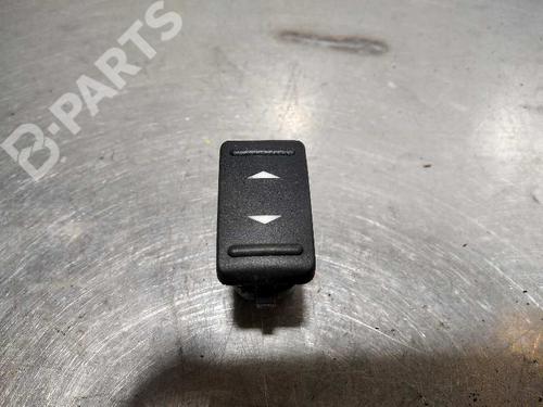 Used Right rear window switch FORD KUGA I 2.0 TDCi (136 hp) 10093817
