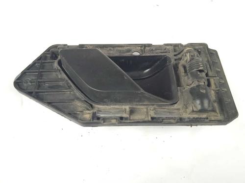Used Front right interior door handle Front right interior door handle 19742772 19742772