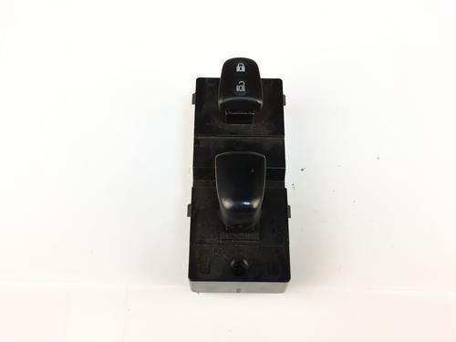 Used Right front window switch Right front window switch NISSAN JUKE (F15) 1.2 DIG-T (115 hp) 34138123 34138123