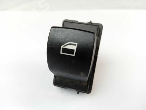 Used Left rear window switch Left rear window switch BMW X1 (E84) xDrive 20 d (177 hp) 13560424 13560424