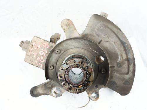 Used Left front steering knuckle NISSAN TERRANO II (R20) 3.0 Di 4WD (154 hp) 29586526