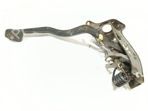 Used Clutch pedal TOYOTA HILUX VII Pickup (_N1_, _N2_, _N3_) 2.5 D-4D 4WD (KUN25_, KUN25R) (120 hp) 29123787