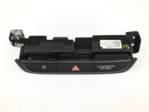 kombi-kontakt-stilkkontakt-kia-xceed-cd-2019-31838097 main image