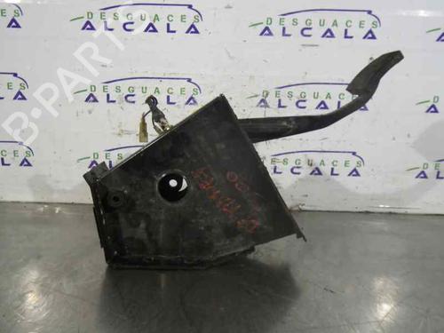 Used Break pedal LAND ROVER DEFENDER Station Wagon (L316) [1990-2016]  11818132