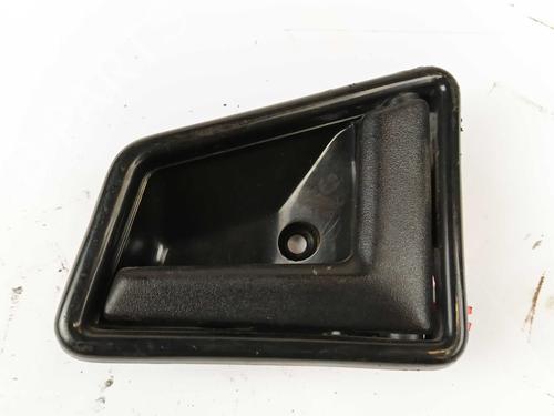 Used Front right interior door handle Front right interior door handle SUZUKI VITARA (ET, TA, TD) 1.6 i 16V All-wheel Drive (ET, TA02, SE416) (97 hp) 27573477 27573477