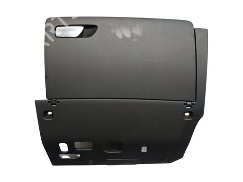 Used Glove box Glove box AUDI A3 Sportback (8VA, 8VF) 2.0 TDI (150 hp) 33695461 33695461