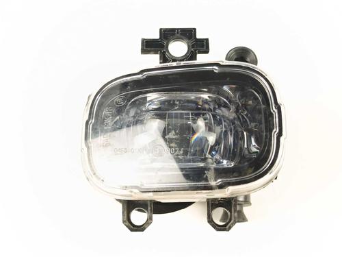 right-front-fog-light-nissan-juke-f16_-2019-38748037 main image