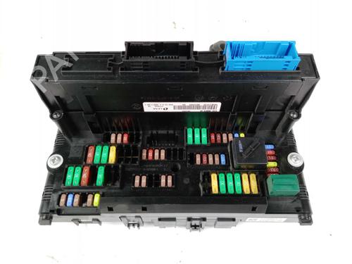 Used Fuse box Fuse box 22741127 22741127