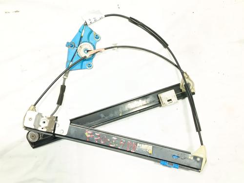 Vindusheismekanisme høyre foran AUDI A4 B6 (8E2) 1.8 T (163 hp) 30793779