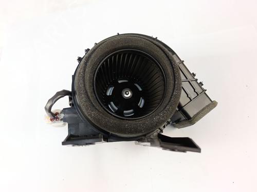 Used Heater blower motor Heater blower motor TOYOTA C-HR (_X1_) 1.8 Hybrid (ZYX10_, ZYX11_) (98 hp) 33977926 33977926
