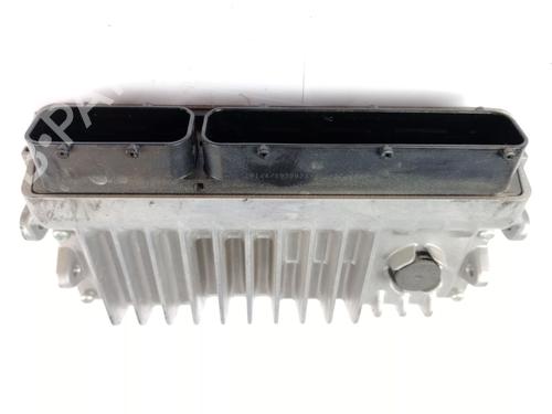 Used Engine control unit (ECU) TOYOTA YARIS (_P13_) 1.3 (NSP130_, NSP130) (99 hp) 24052463