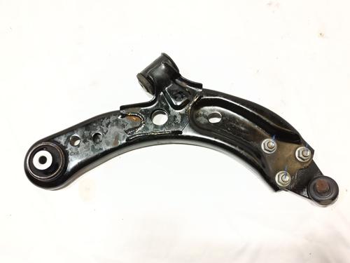 Used Right front suspension arm MG MG ZS SUV (AZS1) 1.5 VTi (106 hp) 29145957