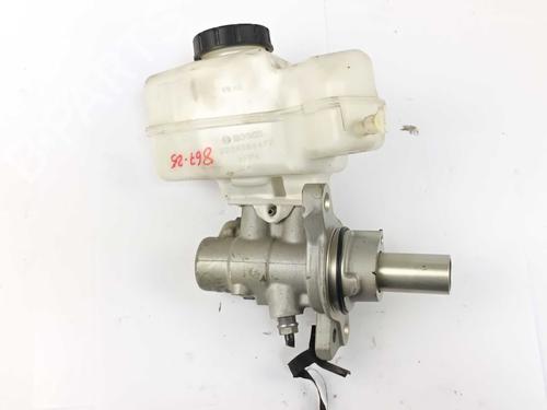 Used Brake master cylinder Brake master cylinder SKODA SUPERB III Estate (3V5) 2.0 TDI (150 hp) 40109735 40109735