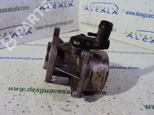 Used Vacuum pump RENAULT SCÉNIC II (JM0/1_) [2003-2010]  11248857