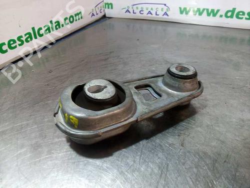 Used Engine mount Engine mount RENAULT KADJAR (HA_, HL_) 1.6 dCi 130 (HLA4) (130 hp) 14354077 14354077