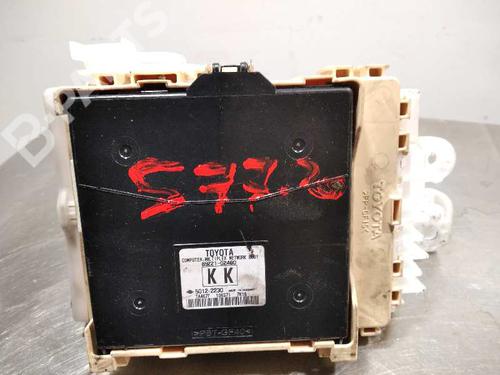 Fuse box TOYOTA AURIS (_E18_)  | BP9996981E1