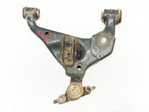 Used Left front suspension arm TOYOTA HILUX VII Pickup (_N1_, _N2_, _N3_) 2.5 D-4D 4WD (KUN25_, KUN25R) (120 hp) 29123835