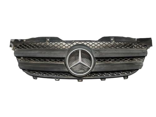 Used Grille Grille 39383674 39383674