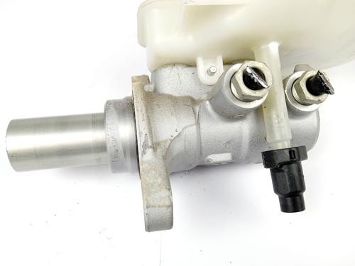 Brake master cylinder LAND ROVER DISCOVERY SPORT (L550) 2.0 D 4x4 | BP11705937M77 