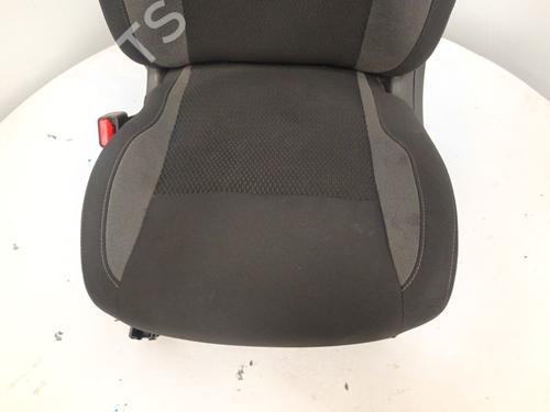 Left front seat NISSAN QASHQAI II (J11, J11_) 1.3 DIG-T | BP30124531C15 