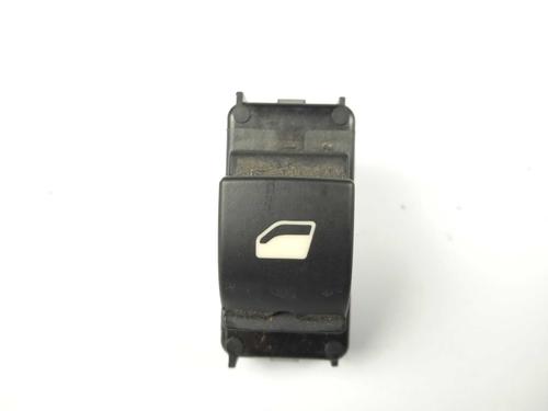 Used Right rear window switch Right rear window switch PEUGEOT 5008 II (MC_, MJ_, MR_, M4_) 1.2 THP (MRHNYH, MRHNYW, MRHNSJ, MRHNSU, MRHNSM) (131 hp) 15766183 15766183