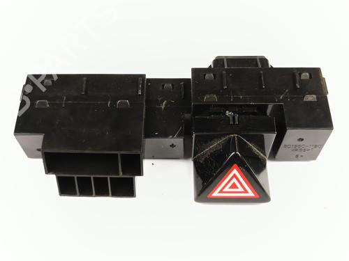 Used Warning switch HYUNDAI TUCSON (TL, TLE) 1.7 CRDi (116 hp) 30316495