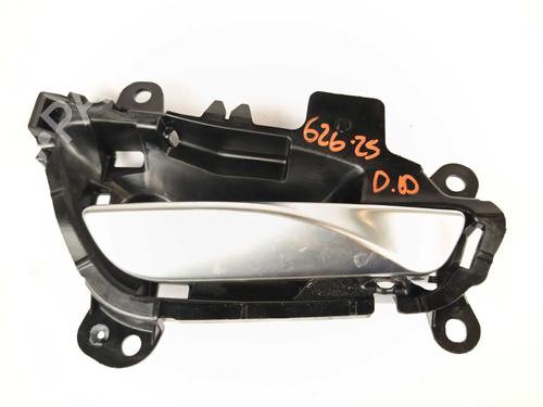 Used Front right interior door handle Front right interior door handle BMW 1 (F20) 118 i (170 hp) 29709253 29709253