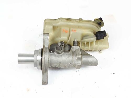 Used Brake master cylinder Brake master cylinder 30835633 30835633