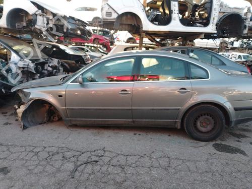 Left mirror VW PASSAT B5.5 (3B3) 1.9 TDI | BP22740940C26 