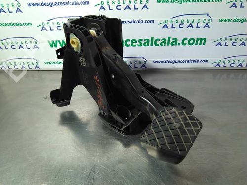 Used Clutch pedal Clutch pedal VW GOLF VII (5G1, BQ1, BE1, BE2) [2012-2021] 10143554 10143554