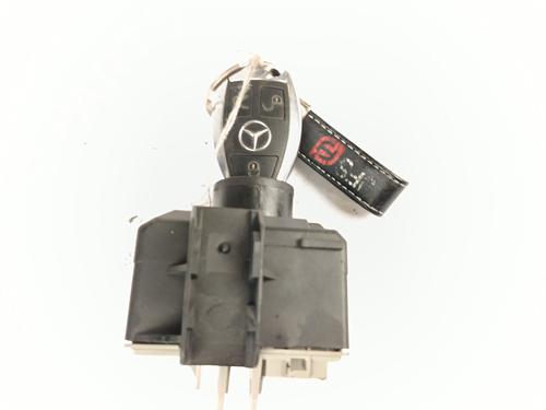 Used Ignition barrel MERCEDES-BENZ CLA Coupe (C117) CLA 200 CDI / d (117.308) (136 hp) 29123710