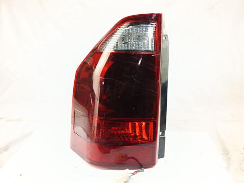 Used Left taillight MITSUBISHI PAJERO III (V7_W, V6_W) 2.5 TDi (V64W, V74W) (115 hp) 31801061