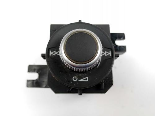 Used Steering wheel controls Steering wheel controls AUDI Q2 (GAB, GAG) 1.6 TDI (115 hp) 17673189 17673189