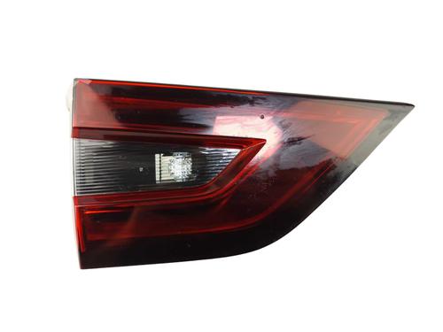 left-tailgate-light-nissan-juke-f16_-2019-38748047 main image