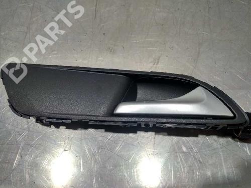 Used Front right interior door handle Front right interior door handle MERCEDES-BENZ A-CLASS (W176) A 180 CDI / d (176.012) (109 hp) 10752407 10752407